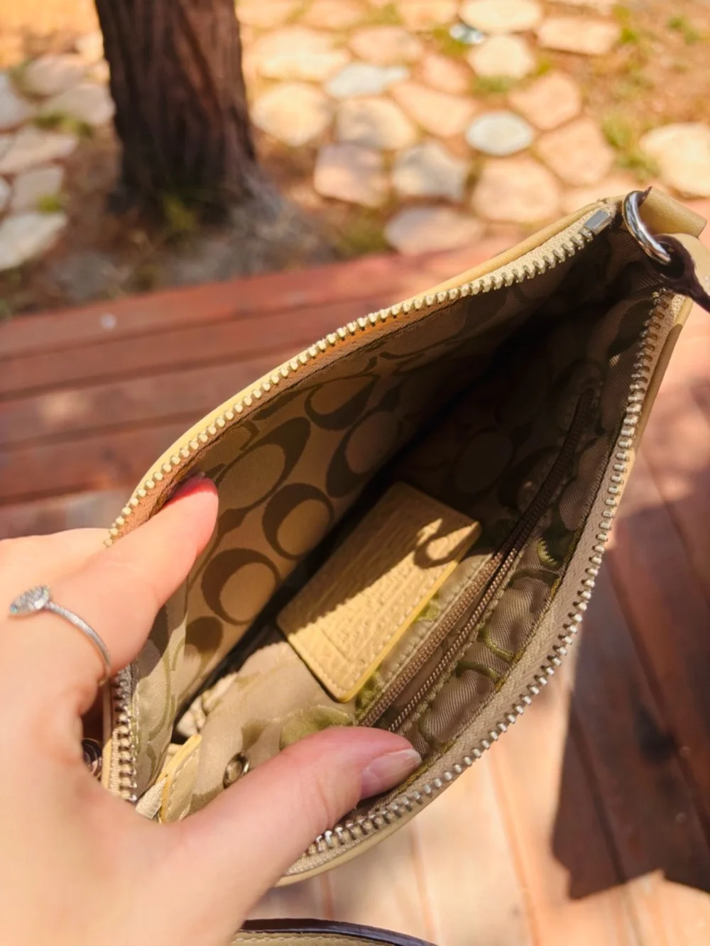 Vintage Coach bag from early 2000s - Picture 4 of 12